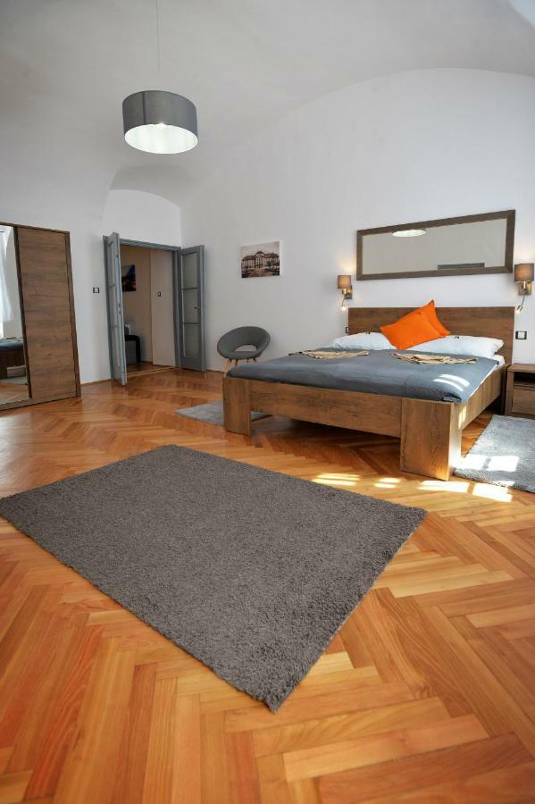 Pr Apartman Эгер Экстерьер фото