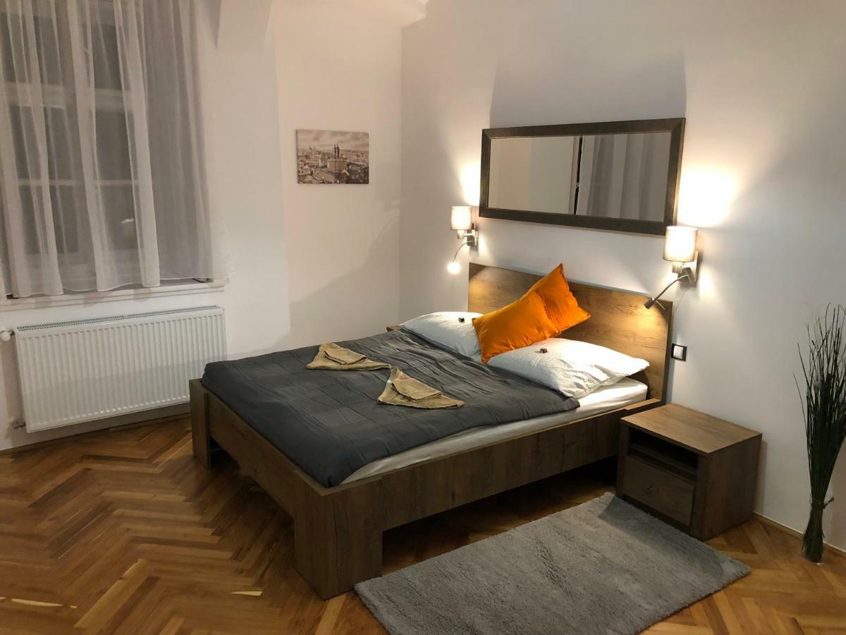Pr Apartman Эгер Экстерьер фото