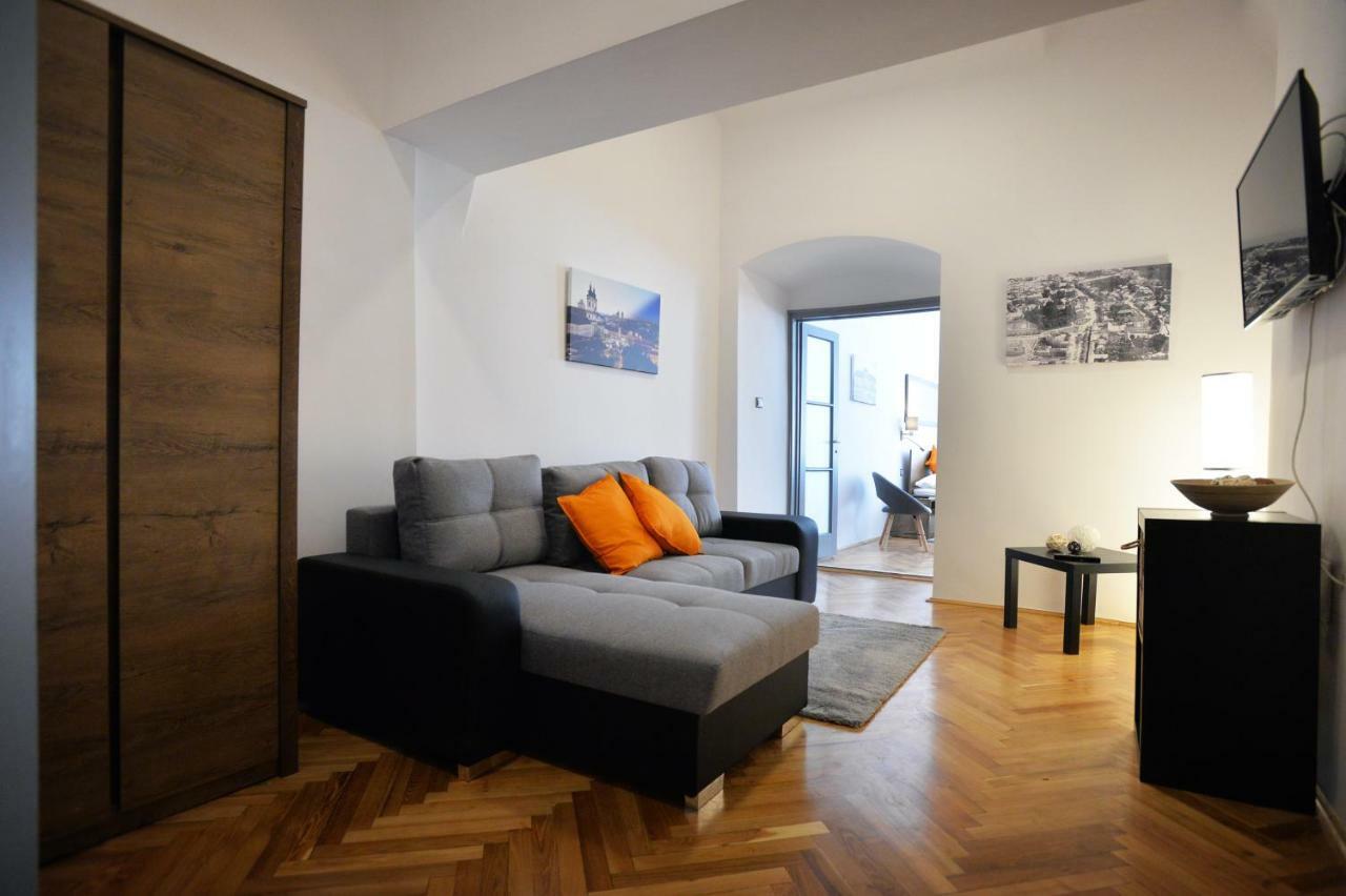 Pr Apartman Эгер Экстерьер фото